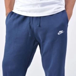 Ανδρικά Nike Sportswear Club Ανδρικό Παντελόνι Φόρμας MIDNIGHT NAVY/MIDNIGHT NAVY/WHITE -Μπουφάν Εκπτώσεις nike m nsw club pant oh bb 12